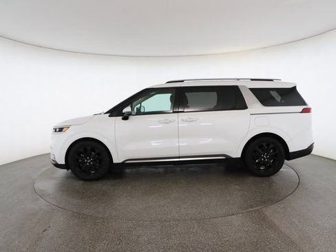 Used 2024 Kia Carnival SX image 6