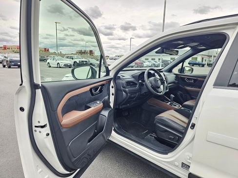 Used 2025 Subaru Forester Touring AWD/4WD image 19