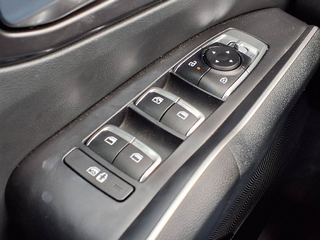 Certified 2025 Kia Sorento S AWD/4WD image 19