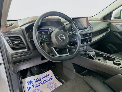 Used 2023 Nissan Rogue SV AWD/4WD image 9