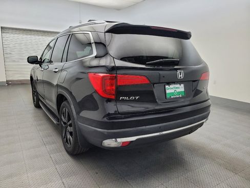 Used 2018 Honda Pilot Touring image 5
