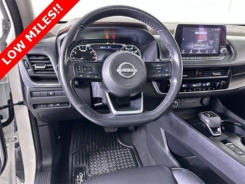 Used 2023 Nissan Rogue SV w/ SV Premium B Package image 21