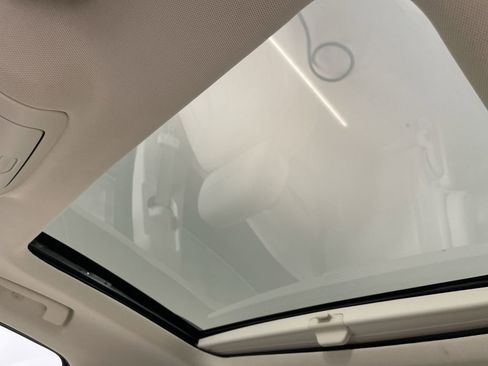 Used 2023 GMC Acadia Denali w/ Denali Ultimate Package image 18