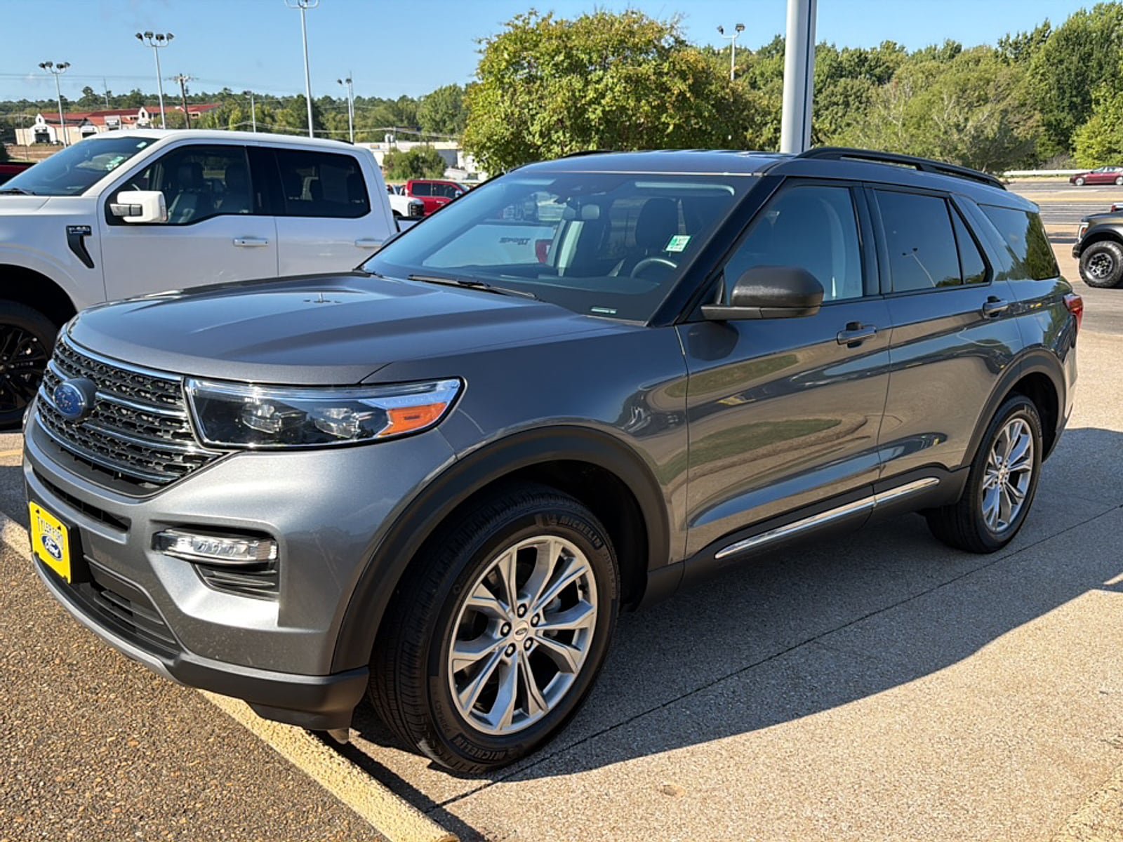 Used 2023 Ford Explorer XLT w/ Equipment Group 202A AWD/4WD image 26