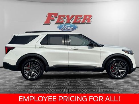 New 2026 Ford Explorer ST w/ Sun And Sound Package AWD/4WD image 8
