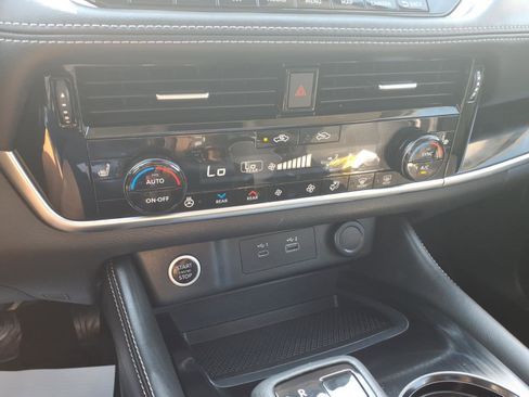 Used 2022 Nissan Rogue SL w/ SL Premium Package FWD image 20