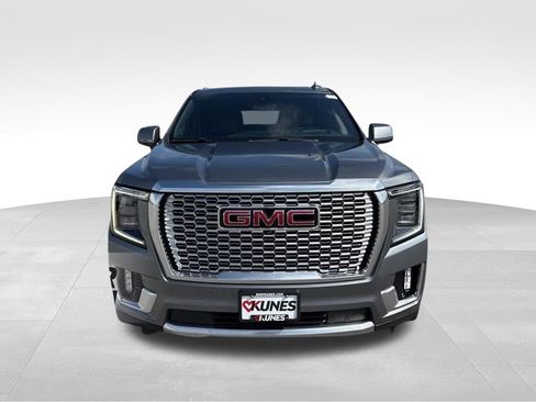 Used 2021 GMC Yukon XL Denali w/ Denali Ultimate Package AWD/4WD image 2