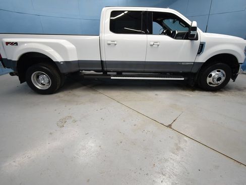 Used 2022 Ford F350 Lariat w/ Lariat Ultimate Package AWD/4WD image 41