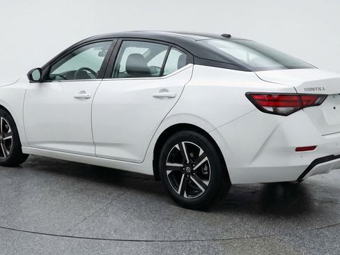 Used 2025 Nissan Sentra SV FWD image 6