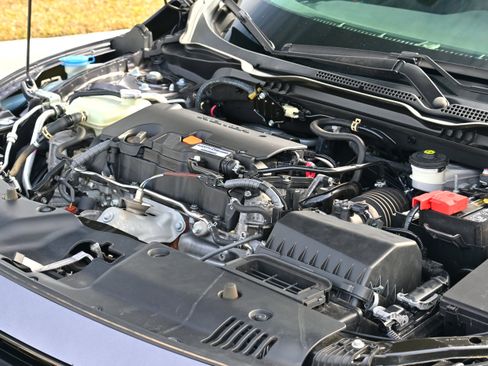 Used 2021 Honda Civic Sport image 8