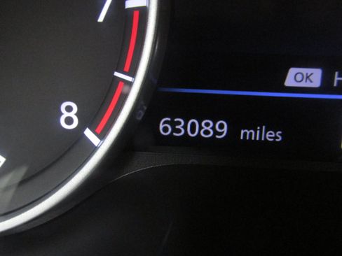 Used 2024 Nissan Sentra SV FWD image 29