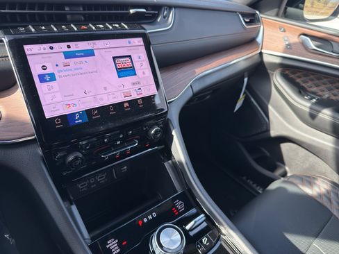 New 2025 Jeep Grand Cherokee L Summit w/ Obsidian Package image 13