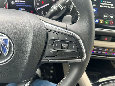 Used 2022 Buick Envision Avenir w/ Technology Package II image 27