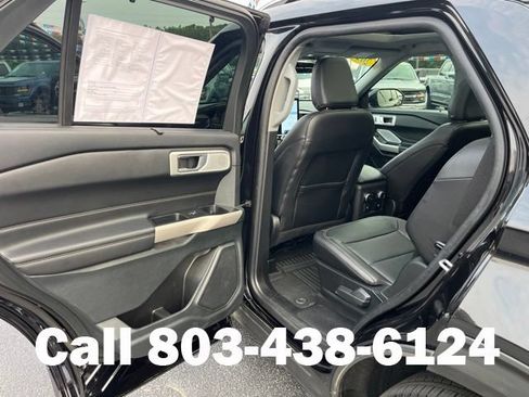 Used 2024 Ford Explorer Limited w/ Limited Technology Package RWD image 10