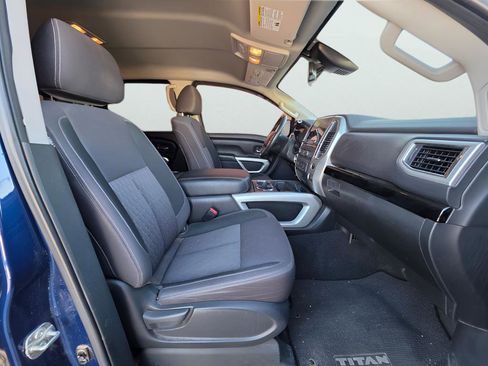 Used 2021 Nissan Titan SV w/ SV Convenience Package RWD image 23