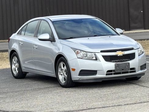 Used 2014 Chevrolet Cruze LT image 3