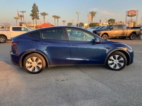 Used 2024 Tesla Model Y Long Range image 4