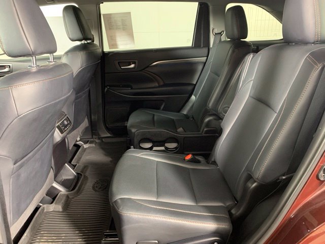 Used 2019 Toyota Highlander Limited AWD/4WD image 8