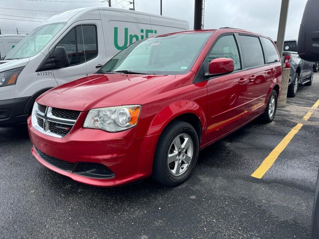 Used 2012 Dodge Grand Caravan SXT w/ Entertainment Group 1 FWD image 6