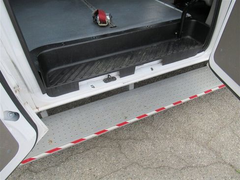 Used 2014 Ford E-250 and Econoline 250 Extended w/ Power Group image 21