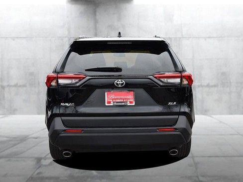 Used 2025 Toyota RAV4 XLE image 6
