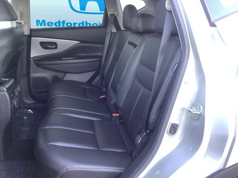 Used 2023 Nissan Murano SV image 13