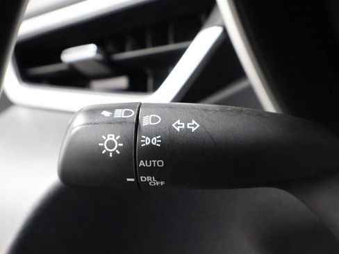 Used 2023 Toyota Corolla SE FWD image 27
