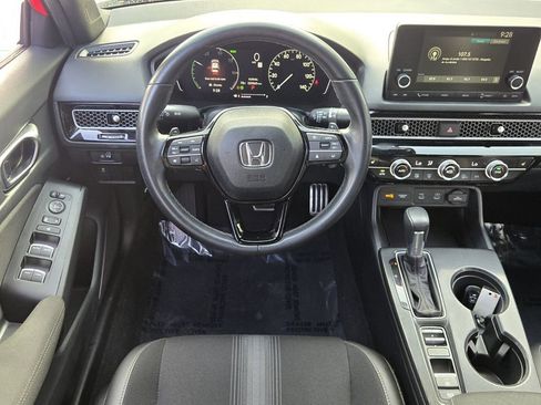 Used 2025 Honda Civic Sport image 12