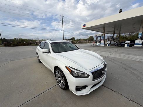 Used 2015 INFINITI Q70 3.7 w/ Sport Package image 27