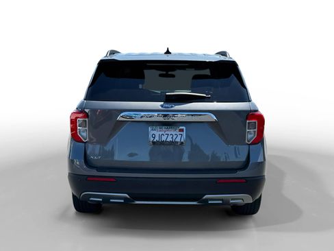 Certified 2023 Ford Explorer XLT w/ Equipment Group 202A RWD image 4