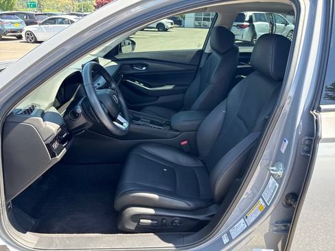Used 2024 Honda Accord Touring image 17