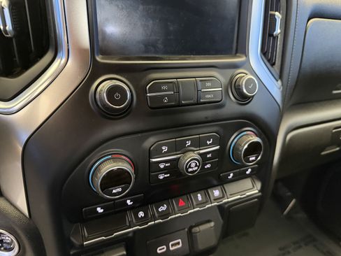 Used 2021 Chevrolet Silverado 1500 LT AWD/4WD image 23