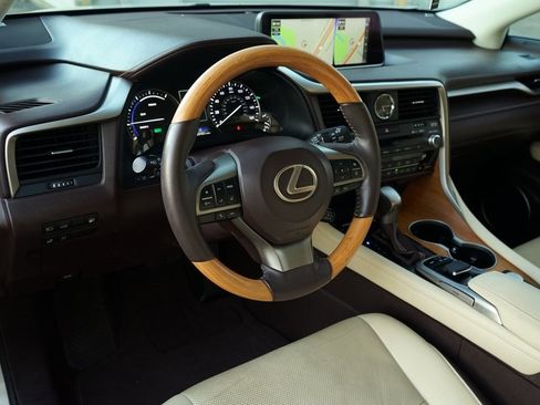 Used 2016 Lexus RX 450h AWD image 8