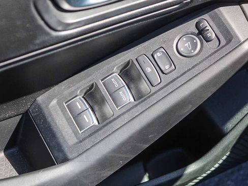 Used 2023 Honda Accord LX image 27