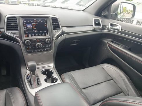Used 2018 Jeep Grand Cherokee Trailhawk w/ Trailhawk Luxury Group AWD/4WD image 12