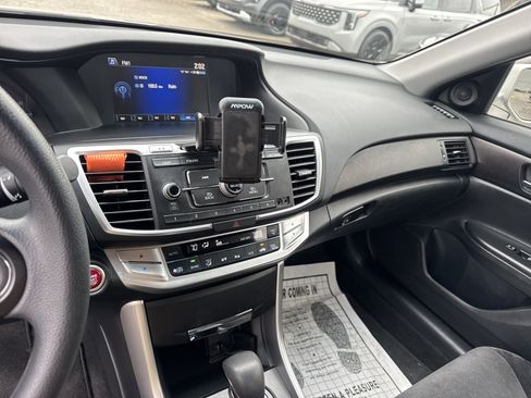 Used 2013 Honda Accord EX image 29