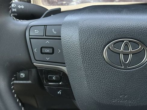 Used 2026 Toyota Camry SE FWD image 14