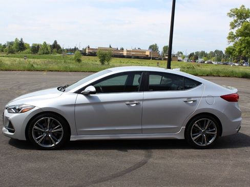 Used 2017 Hyundai Elantra Sport w/ Cargo Package FWD image 8