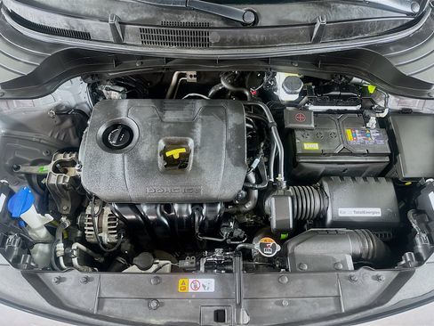 Used 2025 Kia Soul LX w/ LX Technology Package FWD image 31