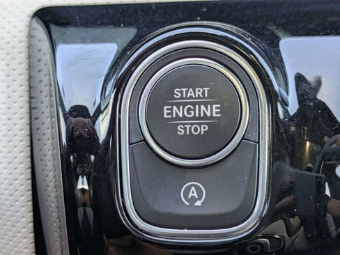Used 2025 Mercedes-Benz CLA 250 image 35
