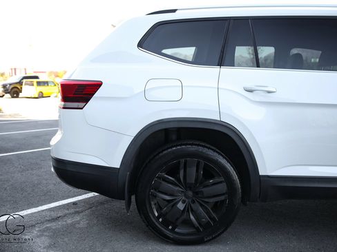 Used 2019 Volkswagen Atlas SE w/ Towing Package AWD/4WD image 15