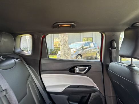Used 2025 Jeep Compass Limited AWD/4WD image 14