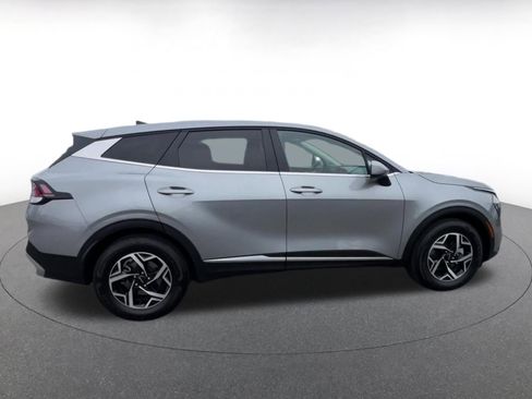 Used 2025 Kia Sportage LX FWD image 16