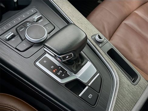 Used 2019 Audi A4 2.0T Premium w/ Convenience Package image 19