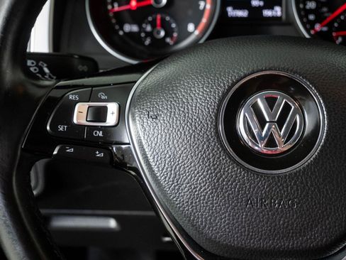 Used 2018 Volkswagen Atlas SE FWD image 9