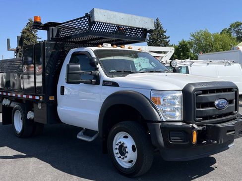 Used 2016 Ford F550 4x4 Regular Cab Super Duty image 3