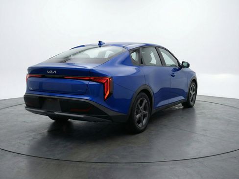 Used 2025 Kia K4 LXS image 9
