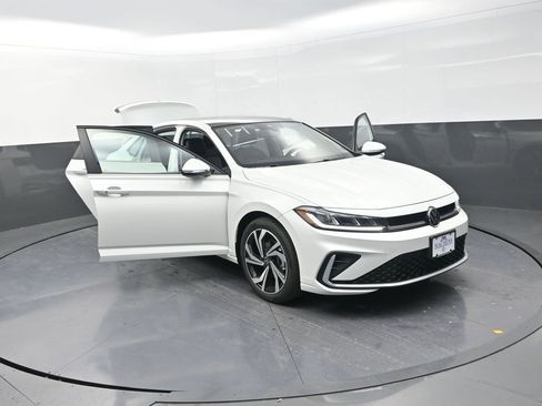 New 2026 Volkswagen Jetta SEL image 29