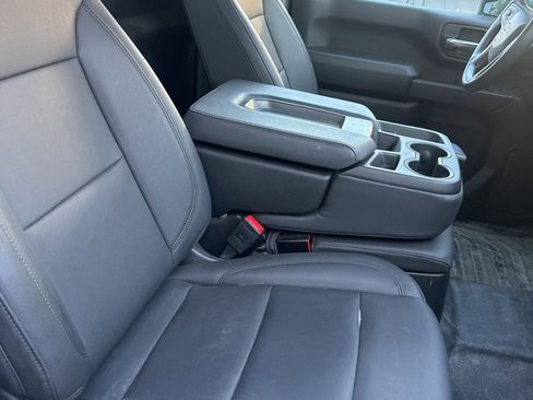 Used 2025 Chevrolet Silverado 2500 W/T w/ WT Convenience Package image 9