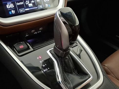Used 2021 Subaru Outback Touring XT AWD/4WD image 18